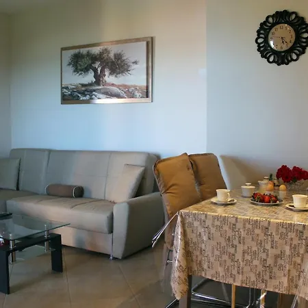 בית נופש Sophias *